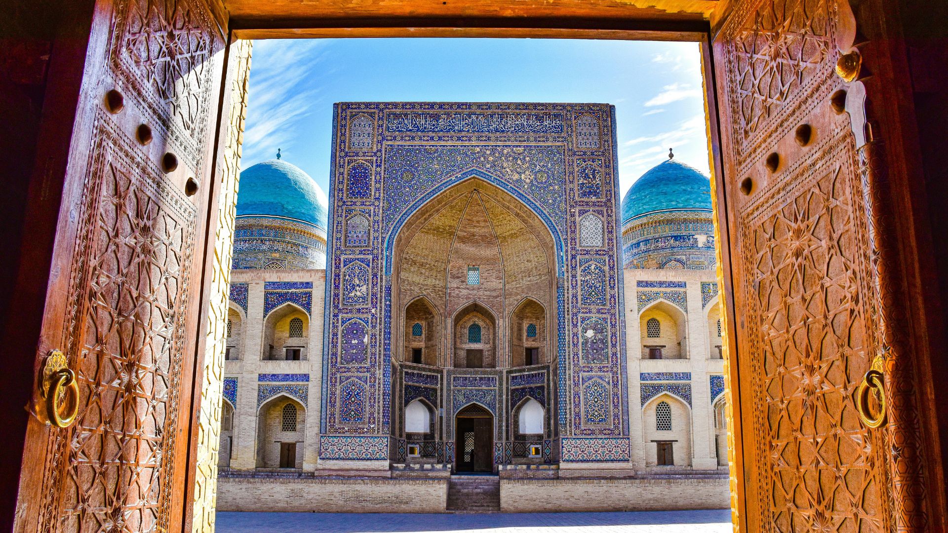 Uzbekistan cu insotitor de grup Circuit Uzbekistan: Aventura pe Ruta Matasii 16-29 Mai 2026