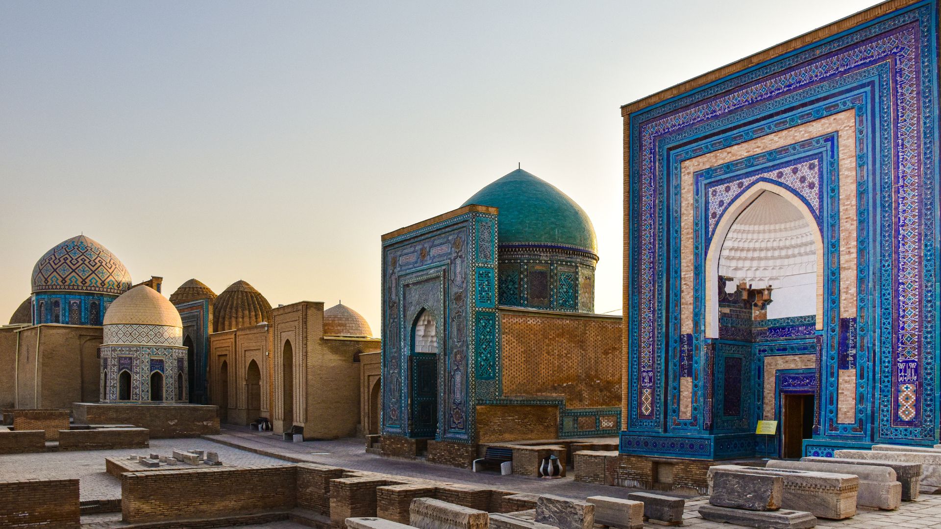 Uzbekistan cu insotitor de grup Circuit Uzbekistan: Aventura pe Ruta Matasii 16-29 Mai 2026