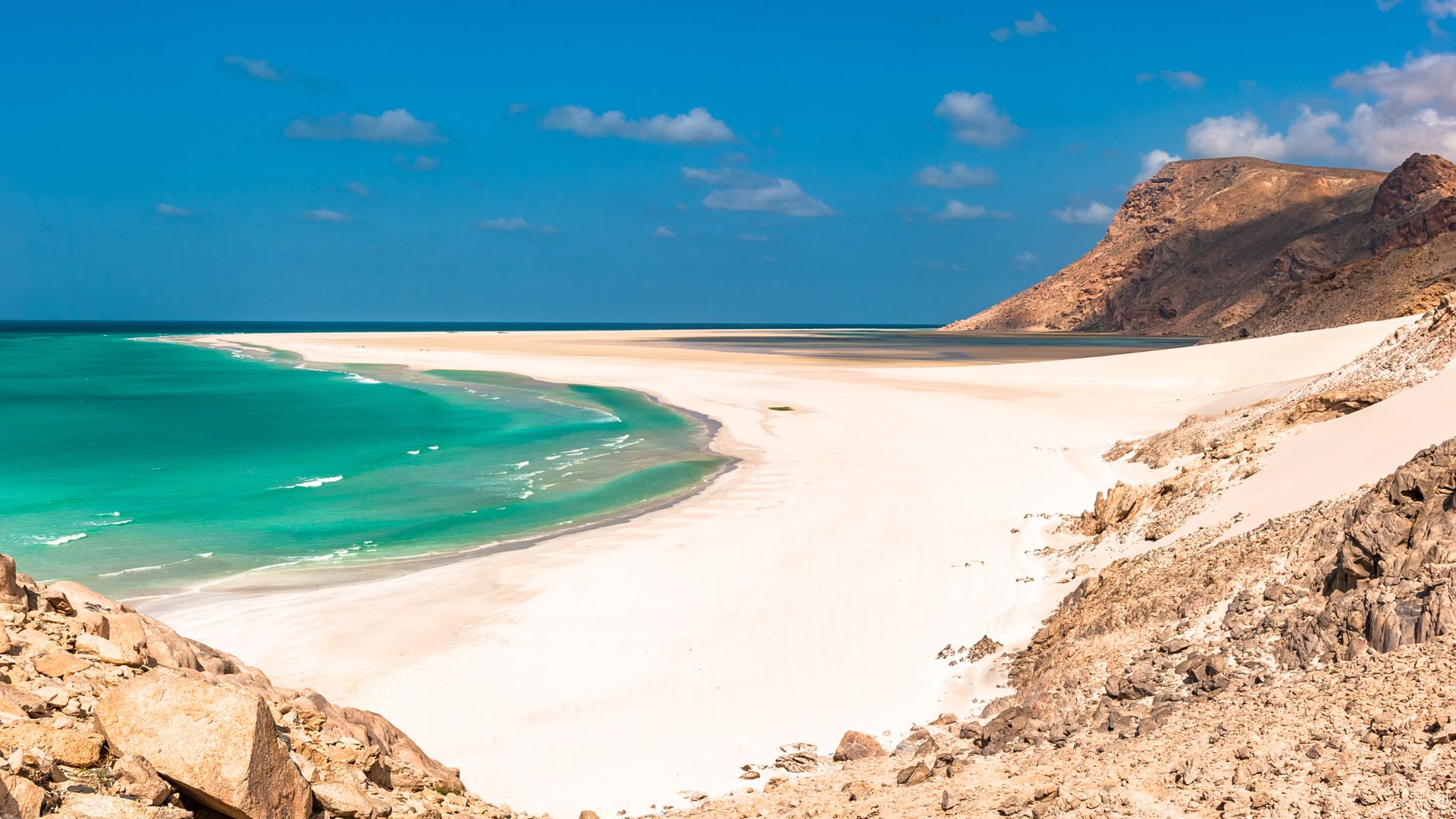 Socotra cu insotitor de grup (24) Circuit SOCOTRA: Experienta dincolo de cuvinte 17 - 26 Martie 2026
